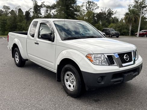 Used 2018 Nissan Frontier S RWD image 1