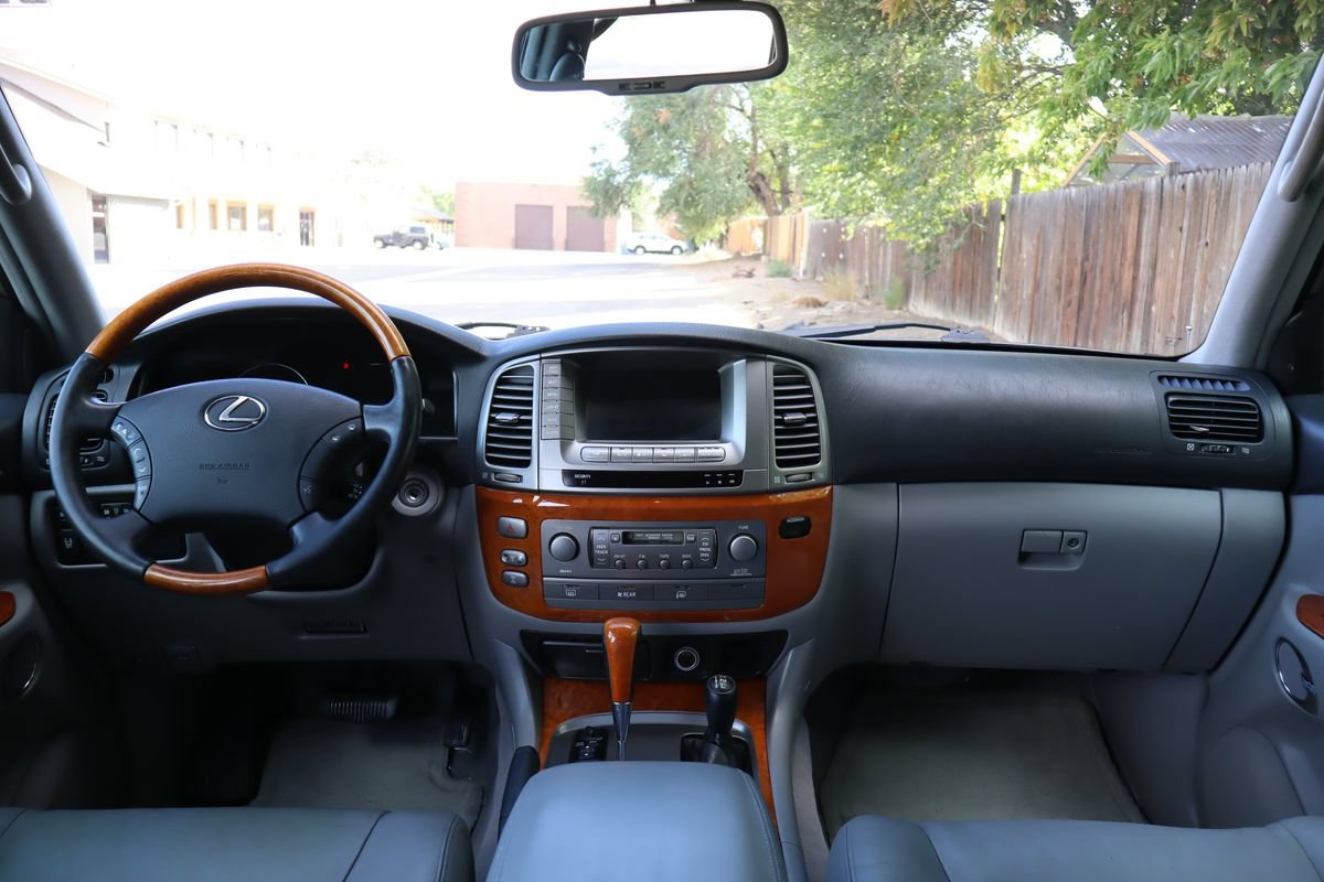 Used 2006 Lexus LX 470 4WD image 17