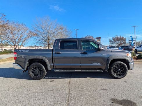 Used 2016 Toyota Tundra SR5 image 9