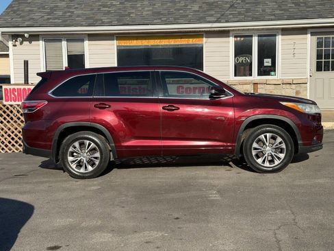 Used 2014 Toyota Highlander Plus image 8