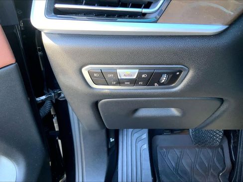 Used 2020 BMW X7 xDrive40i w/ Cold Weather Package image 32