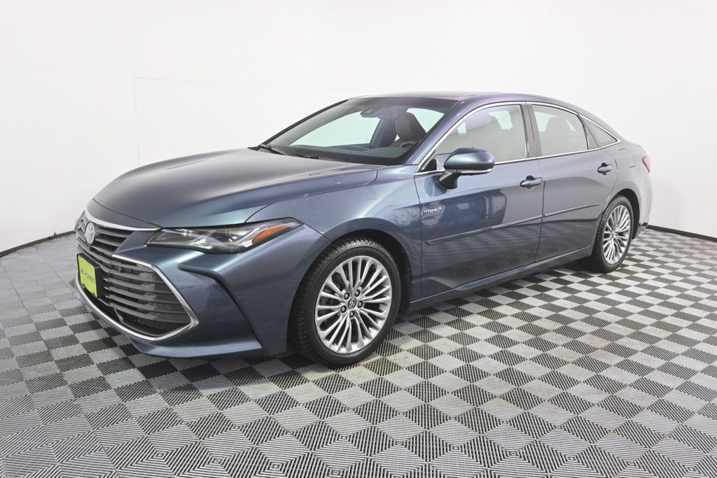 Used 2020 Toyota Avalon Limited w/ Advanced Safety Package FWD image 2