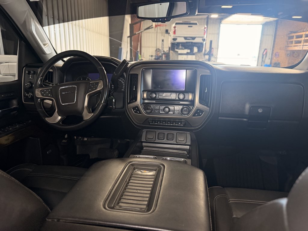 Used 2018 GMC Sierra 3500 Denali w/ Duramax Plus Package AWD/4WD image 32