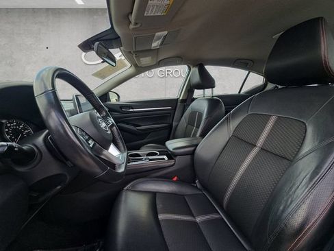 Used 2024 Nissan Altima 2.5 SR FWD image 19