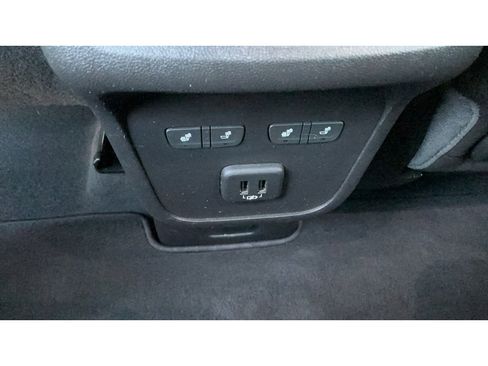 Used 2019 GMC Terrain Denali w/ Advanced Safety Package image 18