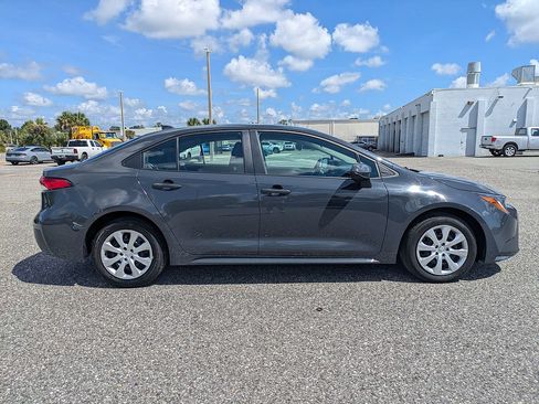 Used 2025 Toyota Corolla LE FWD image 2