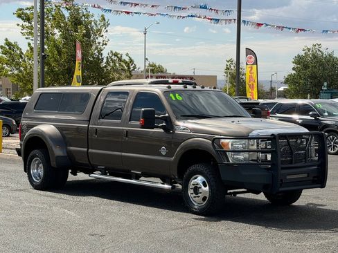 Used 2016 Ford F350 Lariat w/ Lariat Interior Package AWD/4WD image 4