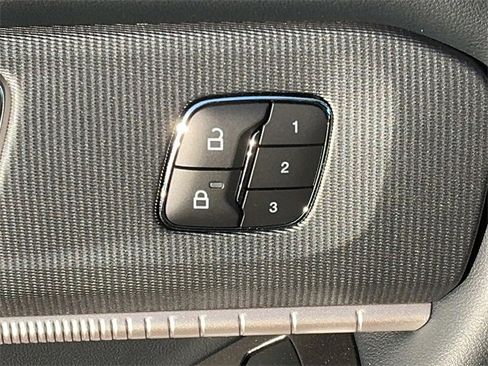 New 2026 Ford Explorer ST-Line w/ ST-Line Street Pack image 12