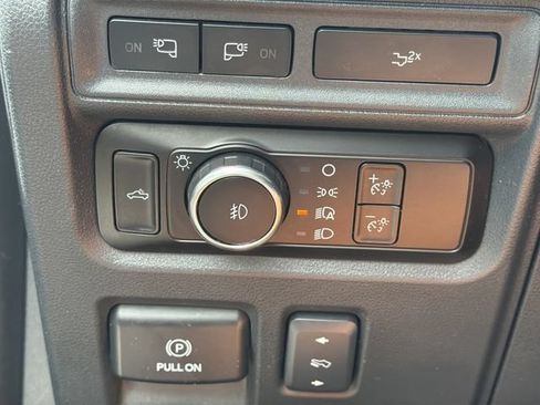 Used 2023 Ford F150 Lariat RWD image 26