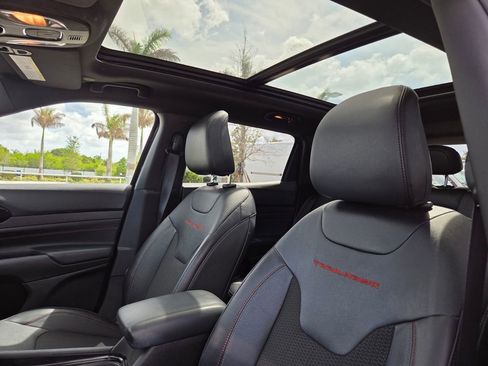 Used 2023 Jeep Compass Trailhawk w/ Sun and Sound Group image 22