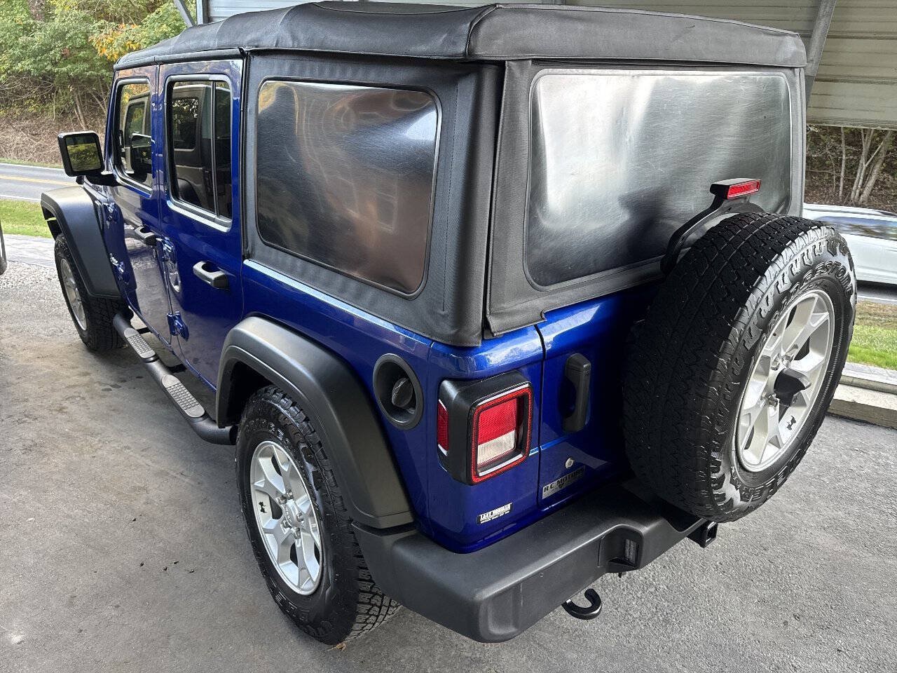 Used 2018 Jeep Wrangler Unlimited Sport AWD/4WD image 5