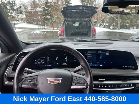 Used 2025 Cadillac XT4 Premium Luxury image 44