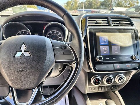 Used 2023 Mitsubishi Outlander Sport SE image 11