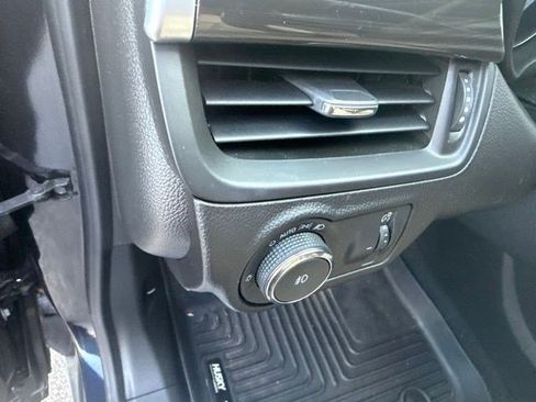 Used 2020 Buick Envision Essence w/ Experience Buick Package FWD image 14