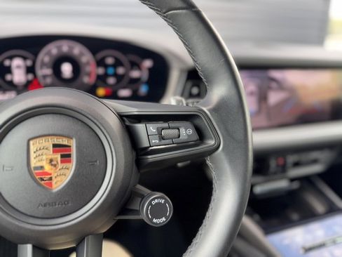 Certified 2024 Porsche Cayenne image 19