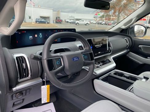 New 2026 Ford Expedition Max Platinum w/ Driver's Package image 12