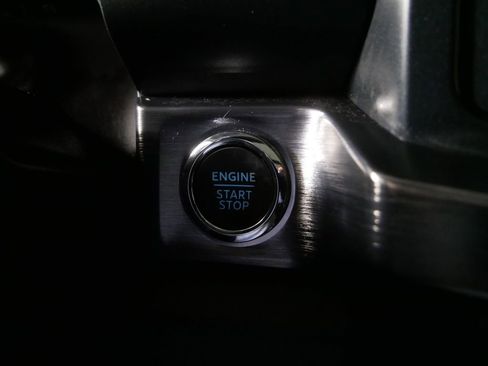 Used 2025 Ford F250 Lariat w/ Chrome Package image 24