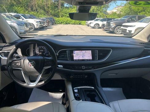 Used 2023 Buick Enclave Avenir AWD/4WD image 13