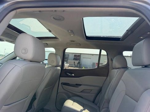 Used 2021 GMC Acadia SLT FWD image 10