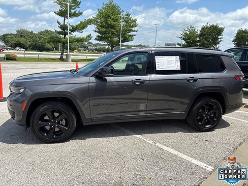 Used 2021 Jeep Grand Cherokee L Laredo AWD/4WD image 15