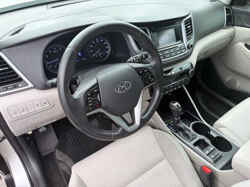 Used 2017 Hyundai Tucson Value FWD image 16