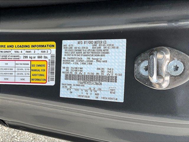 Used 2025 Ford Mustang Coupe RWD image 30