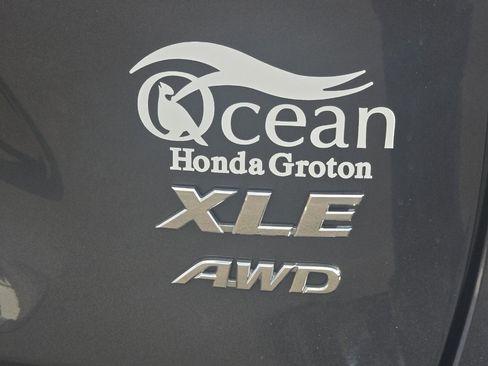 Used 2021 Toyota RAV4 XLE image 26