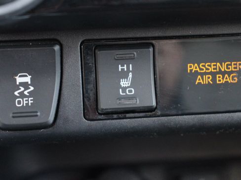 Used 2022 Toyota RAV4 XLE Premium FWD image 26