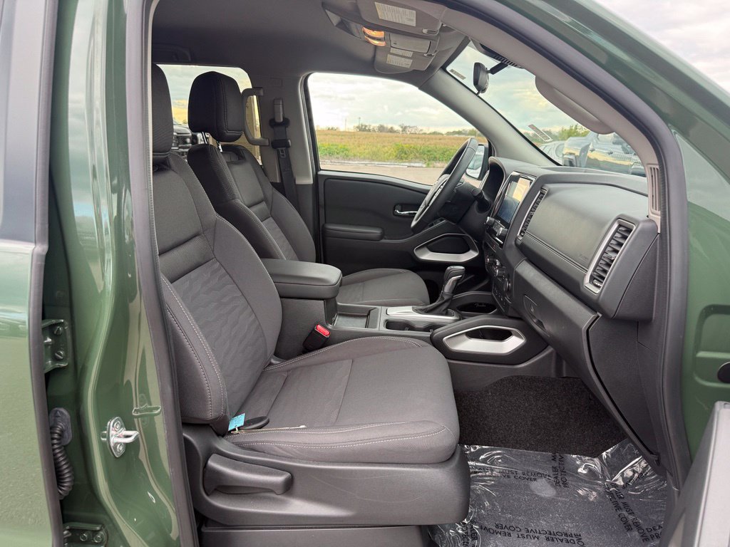 Used 2024 Nissan Frontier SV w/ SV Convenience Package RWD image 25