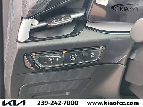 New 2026 Kia Niro Wind FWD image 23