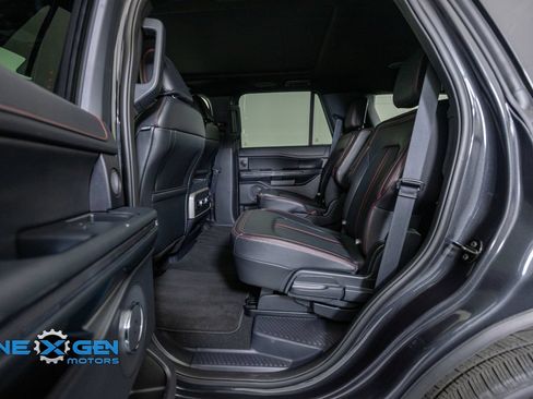Used 2024 Ford Expedition Limited AWD/4WD image 28