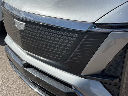 Used 2026 Cadillac Vistiq Sport AWD/4WD image 6