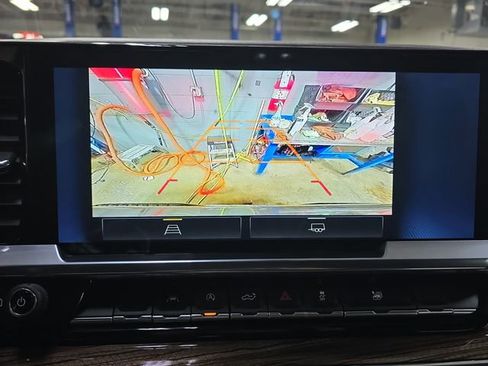 Used 2023 Chevrolet Silverado 1500 LT image 27