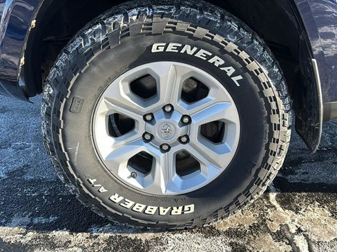 Used 2014 Toyota 4Runner SR5 Premium image 9