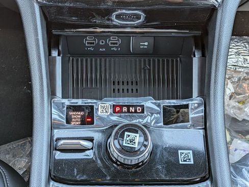 New 2026 Jeep Grand Cherokee Laredo image 18