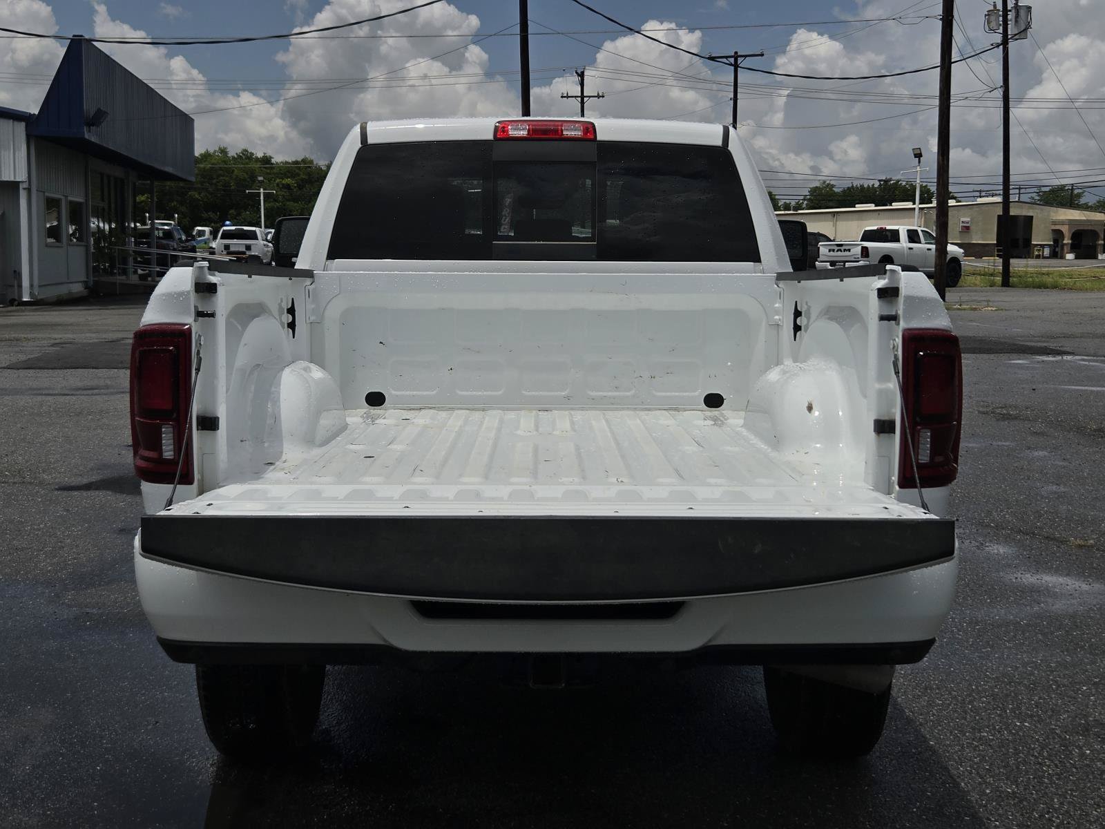 Used 2026 RAM 2500 Laramie AWD/4WD image 12