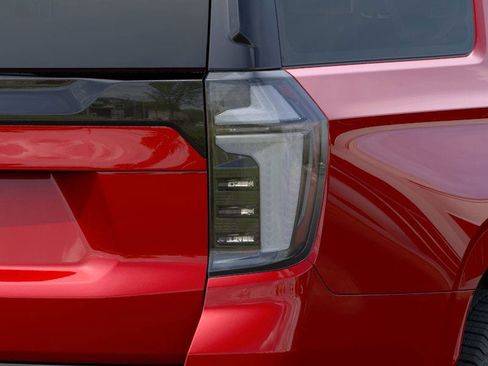 New 2026 Chevrolet Suburban High Country image 11