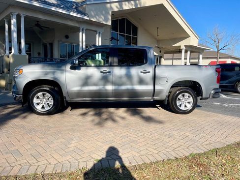 Used 2025 Chevrolet Silverado 1500 LT image 2