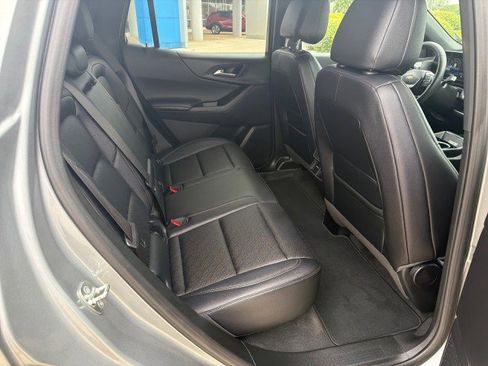 Used 2026 Chevrolet Equinox LT w/ Convenience Package II FWD image 16