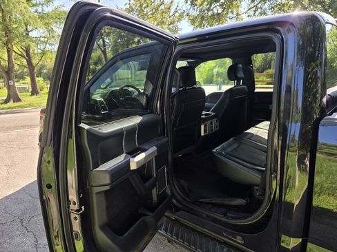 Used 2015 Ford F150 Lariat w/ Equipment Group 502A Luxury RWD image 20