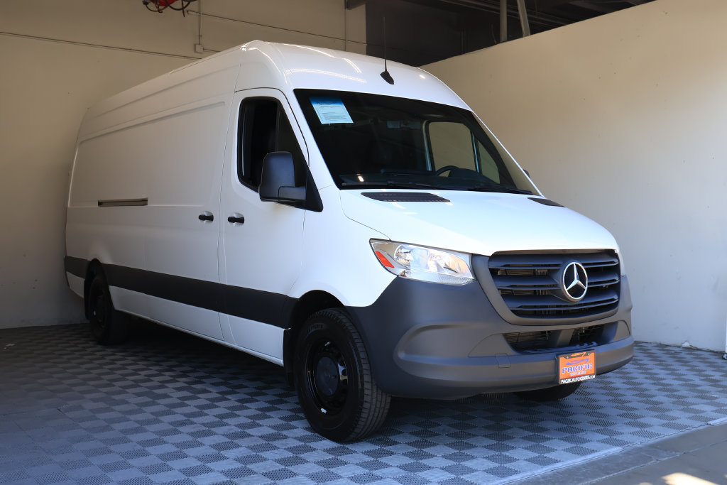 Used 2023 Mercedes-Benz Sprinter 2500 image 6