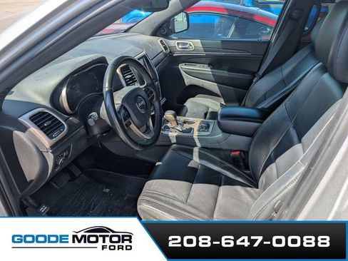 Used 2017 Jeep Grand Cherokee Limited w/ Trailer Tow Group IV AWD/4WD image 5