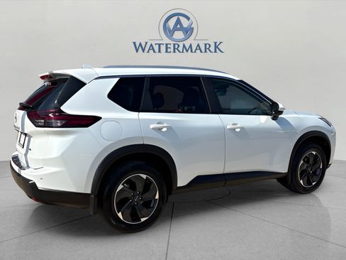 Certified 2025 Nissan Rogue SV w/ SV Premium Package AWD/4WD image 5