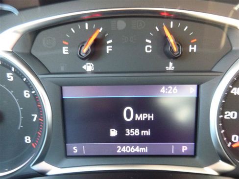 Used 2025 Chevrolet Blazer LT AWD/4WD image 12