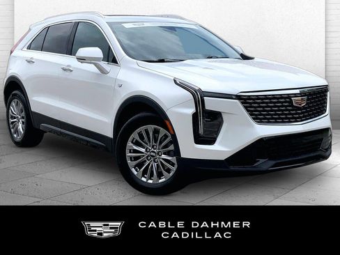 Used 2025 Cadillac XT4 Premium Luxury FWD image 1