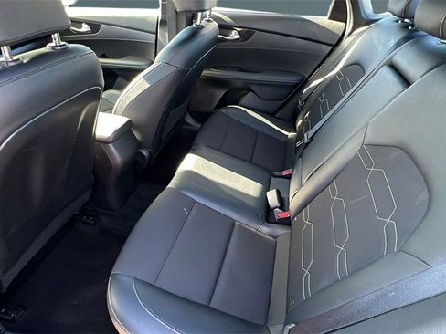 Used 2023 Kia Forte GT-Line image 7