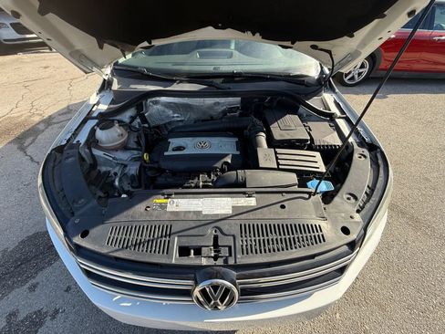 Used 2017 Volkswagen Tiguan Wolfsburg Edition FWD image 30