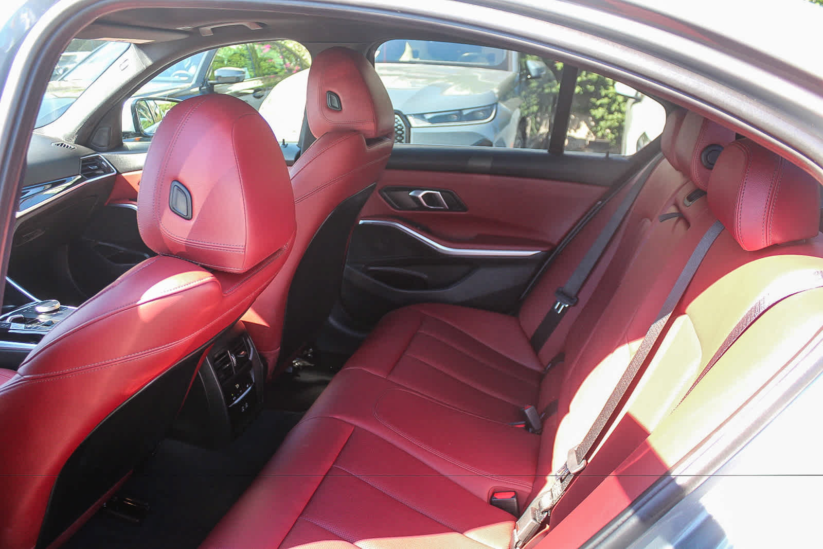 Used 2024 BMW 330i Sedan w/ Convenience Package RWD image 17