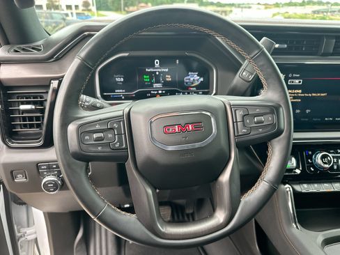 Used 2024 GMC Sierra 2500 AT4 w/ AT4 Premium Plus Package AWD/4WD image 14