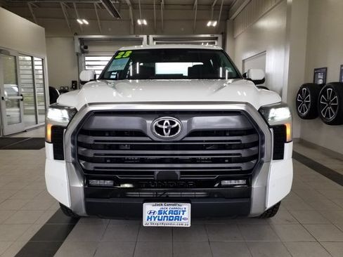 Used 2023 Toyota Tundra Limited w/ Power Package AWD/4WD image 16